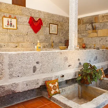 Casa Cimo De Vila ゲストハウス