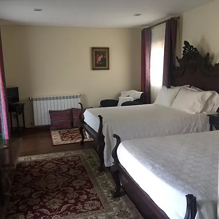 Casa Cimo De Vila ゲストハウス ファフェ