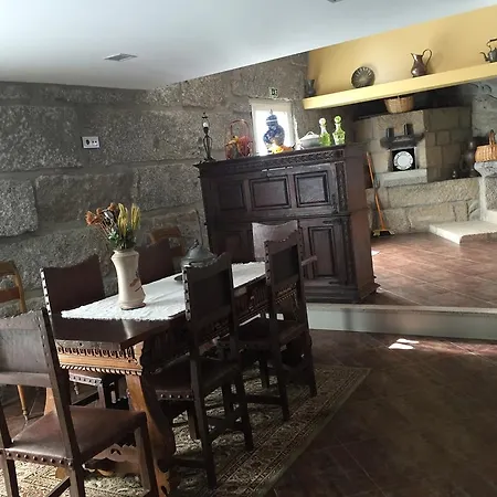 ゲストハウス Casa Cimo De Vila